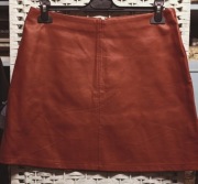 228. Ruda mini z ekoskóry- PRIMARK,rozm.L