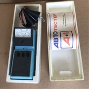 Miernik tester samochodowy radziecki z czasów PRL