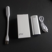 Power bank 2600 mAh, wskaźnik naładowania 4 diody LED , Lampka USB LED.