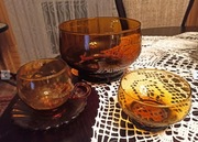 Zestaw brązowy filiżanek salaterek wraz z misą