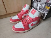 Buty sportowe damskie Nike Air Jordan 1 Mid PINK WMNS rozmiar 43