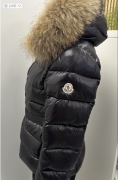 Moncler kurtka puchowa rozmiar 36/38