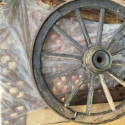 Stare koło do wozu konnego, drabiniastego. Średnica 120cm. Wrocław