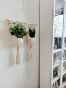 UP2 Kwietnik makrama wiszący na ściane ze sznurka Romb Ecru złoty nr17