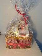 Kosz prezentowy box słodycze prezent dzień kobiet 