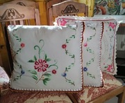 Poduszki wyszywane