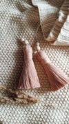 Chwosty Boho 2szt zawieszka brudny róż 