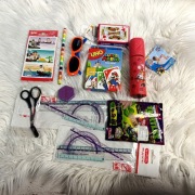 Zestaw akcesoriów dla dziecka okulary przeciwsłoneczne zegarek linijki mix