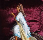 Figurka porcelanowa tańcząca dziewczyna vintage czasy PRL