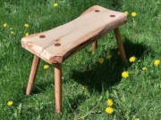 Stołki taborety zydelki drewniane