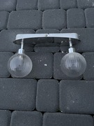 Lampa z dwoma okrągłymi kloszami