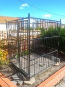 Masywny kojec dla psa