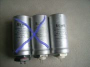 Kondensatory elektrolity  2 x 100 mF / 350 V  oraz   2 x 47 mF / 350 V  