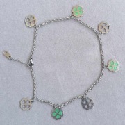 Bransoletka koniczynka na nogę stal i żywica 