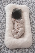 Gniazdko niemowlęce / kokon – białe, miękkie, otulające