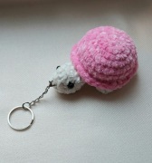 Żółwik maskotka na szydełku, brelok