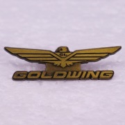 Unikatowa nowa metalowa przypinka igłowa Gold Wing  , Honda .