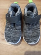 Sprzedam buty dla chłopca 