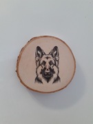 Owczarek niemiecki. Magnes na lodówkę, podkładka pod kubek. 