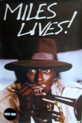 PLAKAT "MILES LIVES! 1926-1991" MILES DAVIS