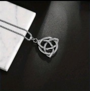 Naszyjnik WĘZEŁ CELTYCKI Triquetra amulet GOTH