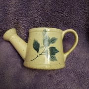 Stara ceramiczna mała konewka ręcznie malowana