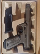 Replika pistoletu aap01