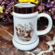Porcelanowy myśliwski kufel - Jeleń z psami oraz Głuszec - 0,5L - Boxberg