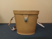 skórzany futerał do przechowywania lornetki