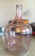 Stara butelka z różowego szkła, wazon (53)