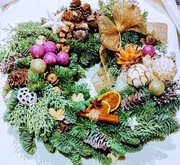 wianek świąteczny stroik nobilis żywy fi35