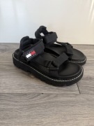 czarne sandały damskie Tommy Hilfiger Jeans Chunky Sandal Rozmiar 37