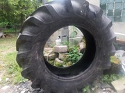 Opona rolnicza 16.9x30 Vrederstein Zetor