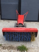 Zamiatarka spalinowa