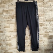 Spodnie dresowe Champion.