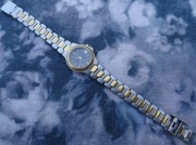 Zegarek CMI z bransoletą, datownik, koperta śr. 25 mm, damski, używany