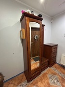 Komplet mebli do przedpokoju: szafa z lustrem + ławka, komoda.