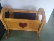 Kołyska ręcznie robiona 