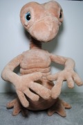 ET E.T. duża maskotka pluszowa TM Universal Studios 31 cm.