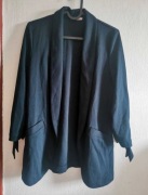 Granatowy blazer ze ściągaczami na rękawach
