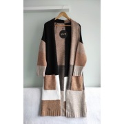 Długi kardigan z wełną multi kolor r U