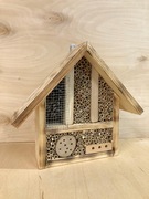 Hotel domek ul budka dla owadów pszczół murarek