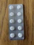 Tabletki alergia stan zapalny stawy pies kot steryd jak dolfos oczy 