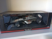 McLaren mercedes 1:18 minichamps 