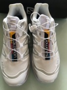 Nowe Salomon sportowe / trail – białe – roz. 37