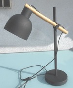 Lampa biurkowa z drewnianym ramieniem plus żarówka