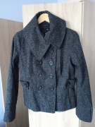 Krótki płaszczyk z asymetrycznym kołnierzem. MyStar. Rozmiar M 