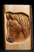 Rzeźba konia w drewnie lipowym, ręcznie rzeźbiona płaskorzeźba, handmade