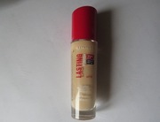 Rimmel Lasting Finish SPF20  