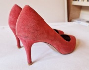 Zamszowe szpilki Mango 41 brudny róż